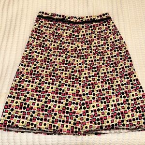 Lily Size Medium brown and pink patterned skirt 22.5 inches waist to hem. EUC.